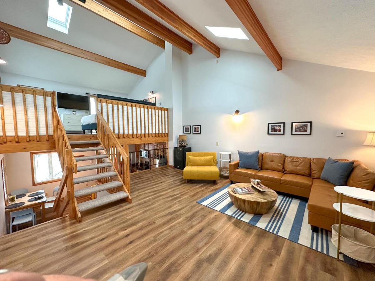 Fun Family Home Near Cedar Point サンダスキー エクステリア 写真